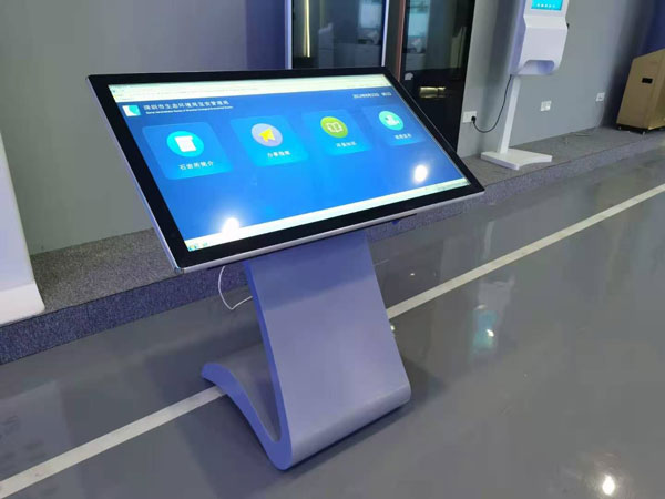 觸摸一體機(jī)三種類型：電容觸摸、電阻觸摸、紅外線觸摸